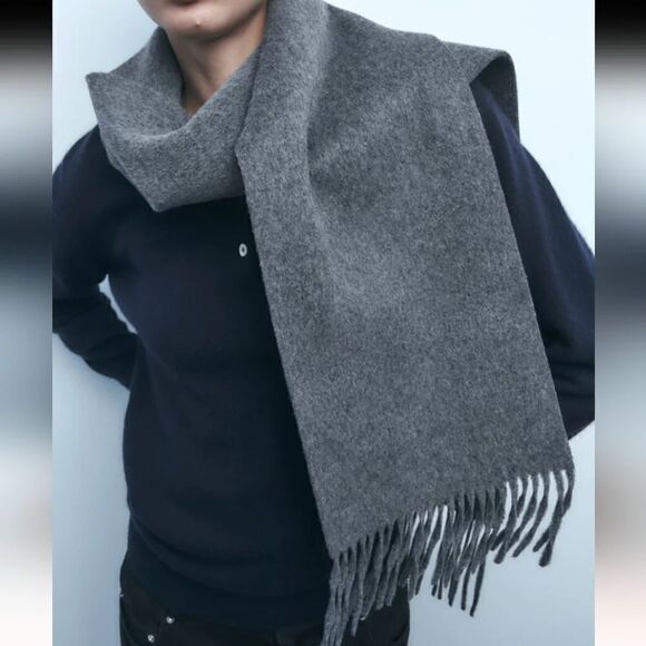 Zara Man Fringed Wool Scarf Dark Gray Winter Warm Fuzzy Classic 20" Wide - Picture 1 of 5